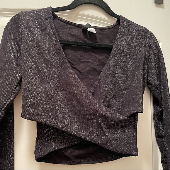 Long Sleeve Wrap Crop Top - Picture 2 of 3